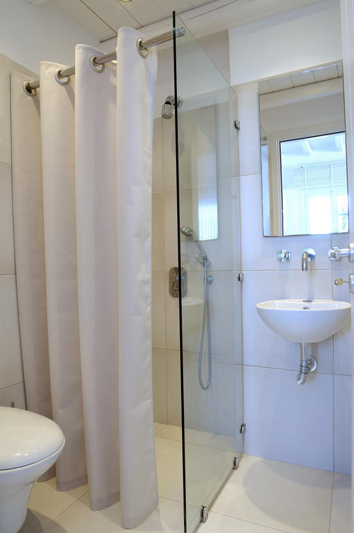 بولونيا Kapetan Tasos Suites الغرفة الصورة